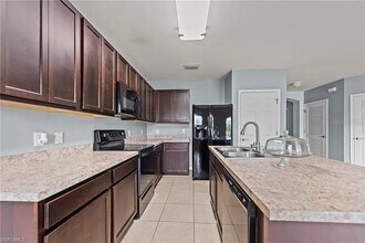 3605 Denia Ct in Cape Coral, FL - Building Photo - Building Photo