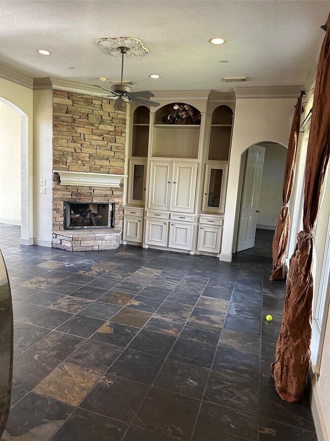 38 Hillock Woods in Spring, TX - Building Photo - Building Photo