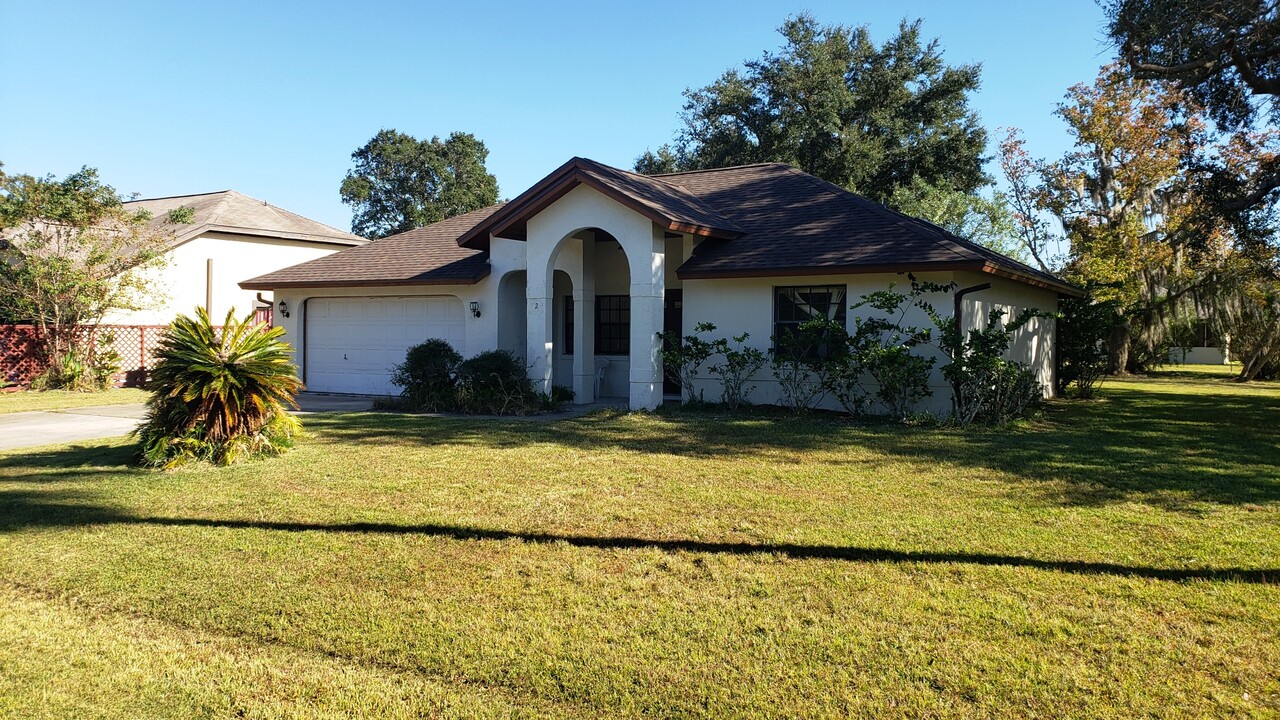 2 Blackthorn Ct in Palm Coast, FL - Building Photo