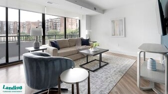 1550 Clarendon Blvd in Arlington, VA - Building Photo