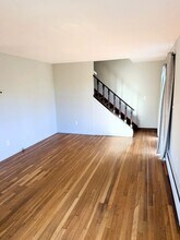 195 Wall St in Hebron, CT - Foto de edificio - Building Photo