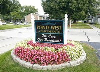 Pointe West Apartments in Westland, MI - Foto de edificio - Building Photo