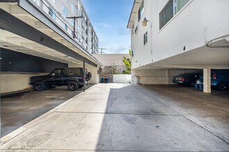 254 S. Normandie Ave. in Los Angeles, CA - Building Photo - Building Photo