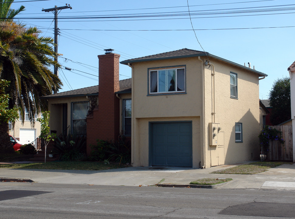 2626 Grant Ave in Richmond, CA - Building Photo