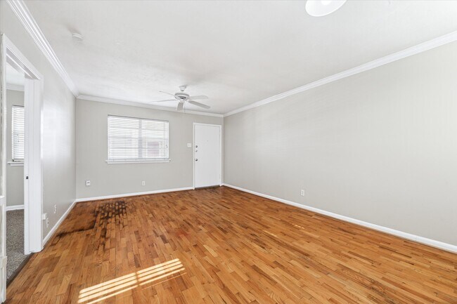 3620 Garrott in Houston, TX - Foto de edificio - Building Photo