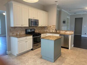 1696 Yosemite Dr in Lewisville, TX - Building Photo - Building Photo