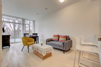 2620 Arbutus St in Vancouver, BC - Building Photo - Building Photo