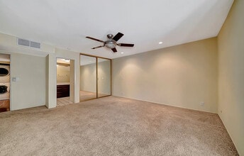 18324 Clark St in Los Angeles, CA - Building Photo - Building Photo