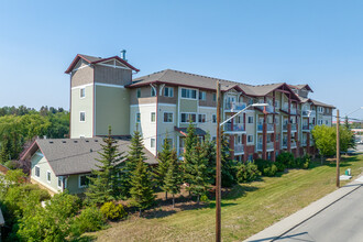 2425 69th Ave SE in Calgary, AB - Building Photo - Building Photo