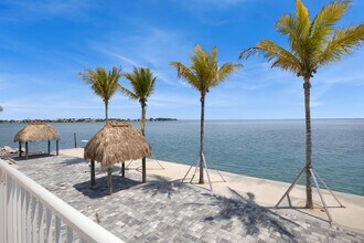 10877 Overseas Hwy in Marathon, FL - Building Photo - Building Photo