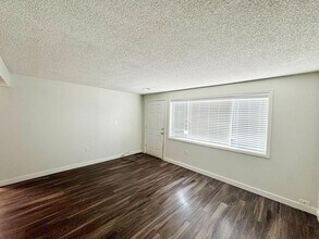 5283 W Center Ave in Lakewood, CO - Building Photo - Building Photo