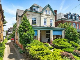 451 S Atlantic Ave, Unit Apt 1 in Pittsburgh, PA - Building Photo