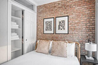 229 1st Ave, Unit 2B in New York, NY - Building Photo - Building Photo