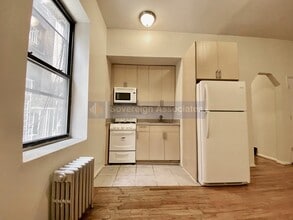 12 Pinehurst Ave in New York, NY - Building Photo - Building Photo
