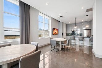 65 Bay Street Apartments in Jersey City, NJ - Building Photo - Building Photo