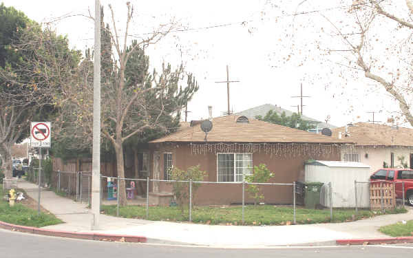 5802 Montebello Pky in Los Angeles, CA - Building Photo