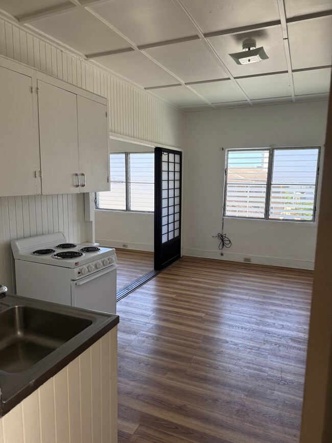 902 Pumehana St in Honolulu, HI - Building Photo - Building Photo