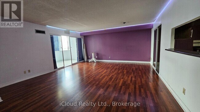 80 Alton Towers Cir in Toronto, ON - Building Photo - Building Photo