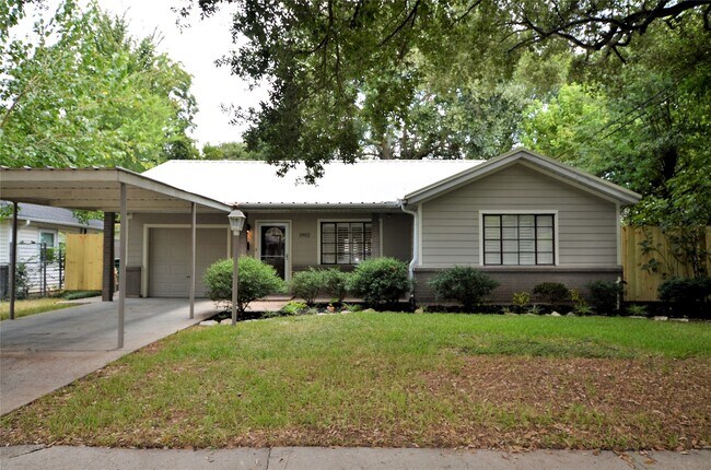 1902 Coulcrest Dr in Houston, TX - Building Photo - Building Photo