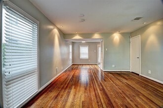 1746 Banks St in Houston, TX - Building Photo - Building Photo