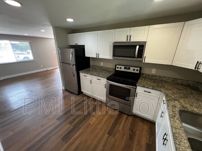 364 S Salem St in Aurora, CO - Building Photo - Building Photo