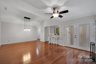 3300 Selwyn Farms Ln in Charlotte, NC - Building Photo - Building Photo