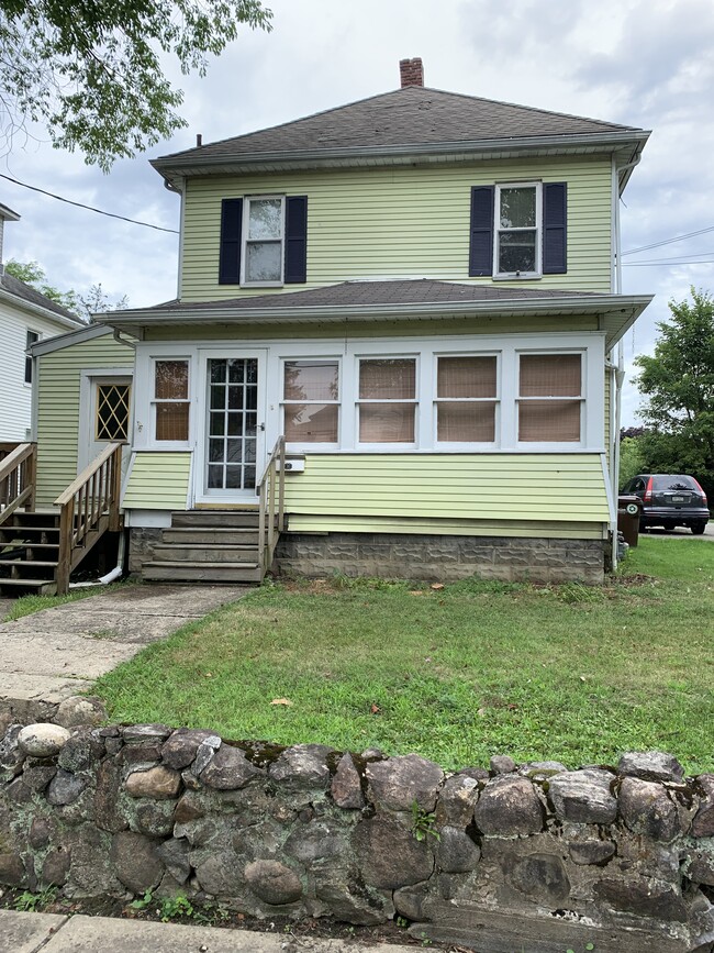 407 Hill St, Unit Second Floor