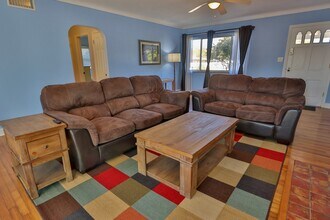 2580 38th Ave N in St. Petersburg, FL - Building Photo - Building Photo