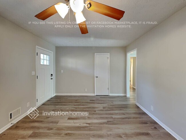 1948 Englewood Way SW in Snellville, GA - Foto de edificio - Building Photo