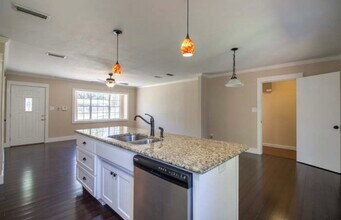 1136 Carissa Dr in Tallahassee, FL - Building Photo - Building Photo