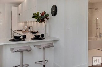 East 44th Street, Unit 40N in New York, NY - Building Photo - Building Photo