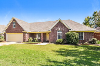 6906 Greyhawk Cove N in Olive Branch, MS - Building Photo - Building Photo