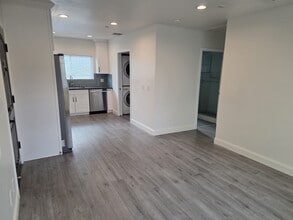 425 Western Ave in Glendale, CA - Foto de edificio - Building Photo