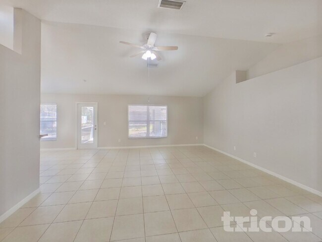 3965 Caballero Ave, Unit 2 in North Port, FL - Building Photo - Building Photo