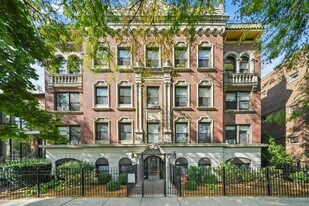 1742 N Humboldt Blvd in Chicago, IL - Building Photo