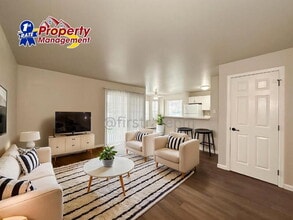 10151 W Garverdale Ln in Boise, ID - Building Photo - Building Photo