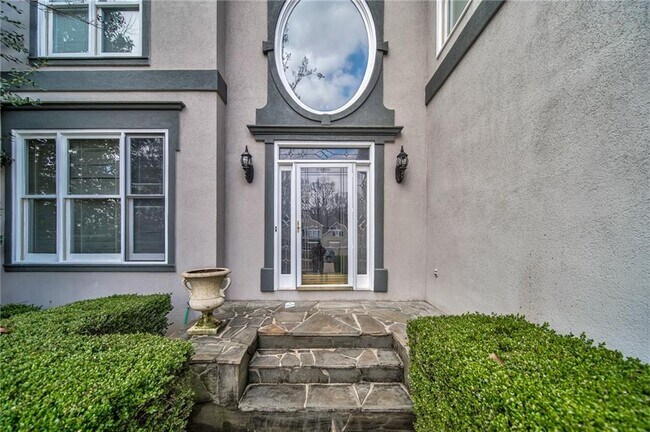 2011 Town Lake Hills W in Woodstock, GA - Building Photo - Building Photo