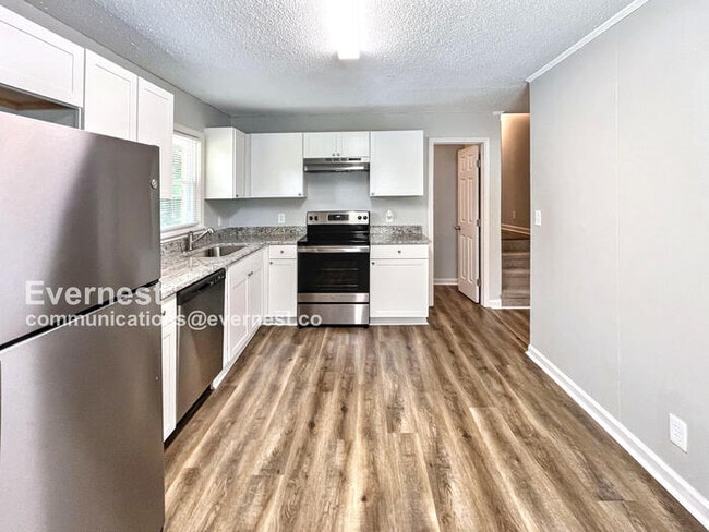 2815 Crescent Ln in Gastonia, NC - Building Photo - Building Photo