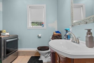 55 Allen St in New Britain, CT - Foto de edificio - Building Photo