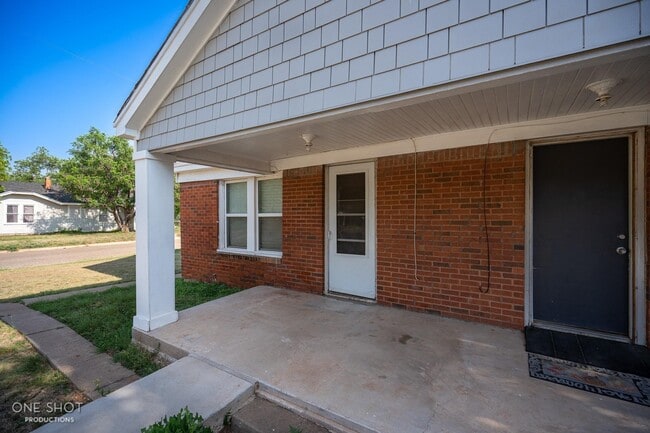 2744 Russell Ave in Abilene, TX - Foto de edificio - Building Photo