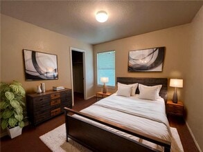 1033 Christopher Ave in Round Rock, TX - Foto de edificio - Building Photo