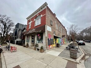 2211 W McLean Ave-Unit -2F in Chicago, IL - Building Photo - Building Photo