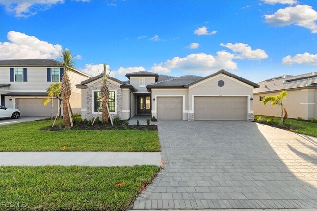 10575 Timber Creek Dr in Ft. Myers, FL - Building Photo - Building Photo