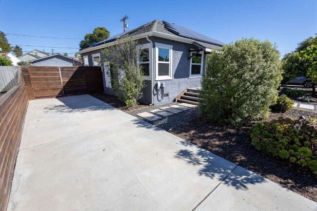 4513 E Cervato St in Long Beach, CA - Building Photo - Building Photo