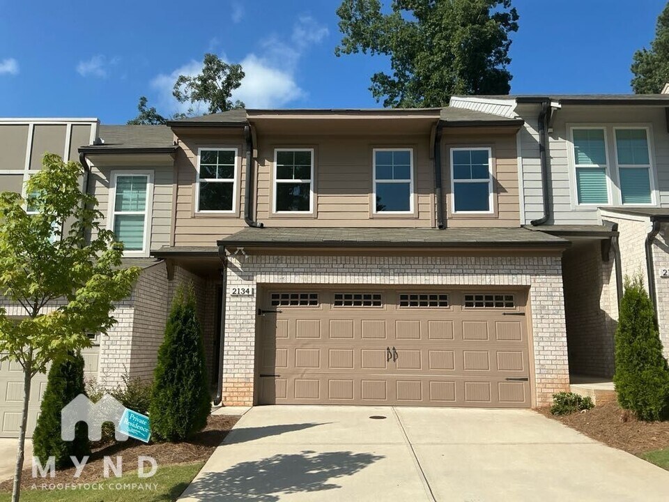 2134 Garden Pl in Atlanta, GA - Building Photo