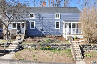 59 Bridge St in Canton, CT - Building Photo