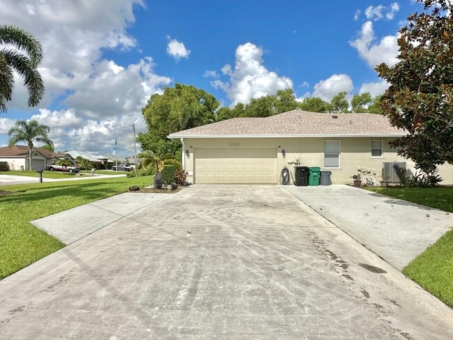 5399 NW Lamoore Ln in Port St. Lucie, FL - Building Photo - Building Photo