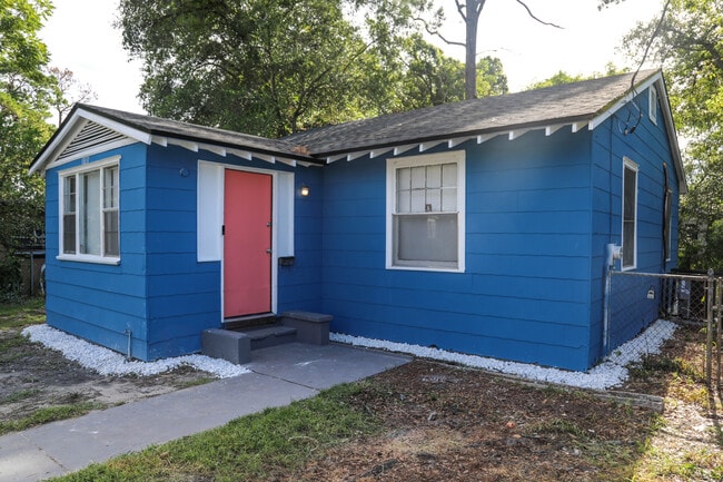 1831 Bennett St in Jacksonville, FL - Building Photo - Building Photo
