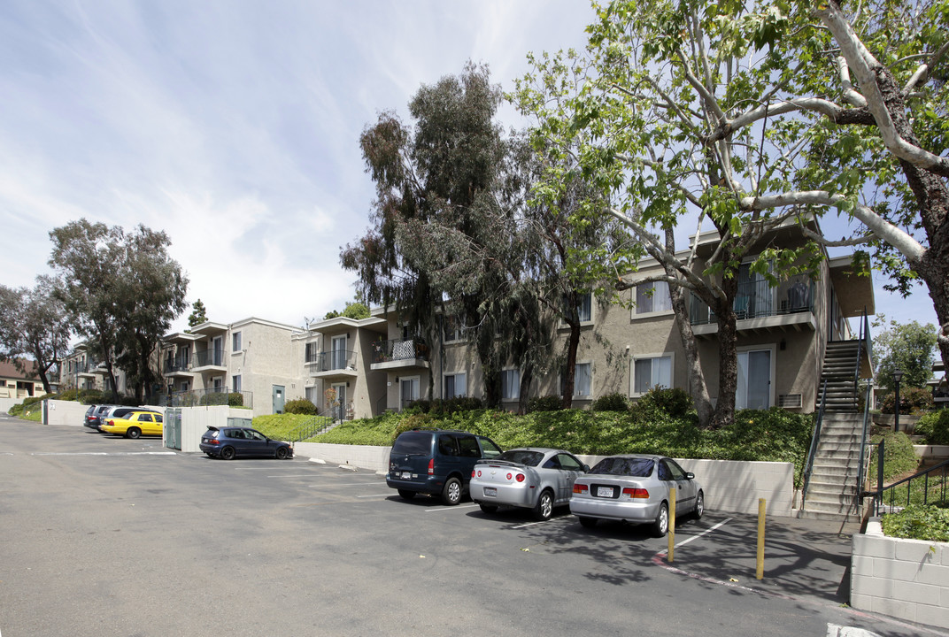 Wexford Manor in San Diego, CA - Building Photo