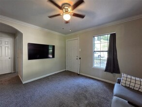 10209 Palestine St in Houston, TX - Building Photo - Building Photo